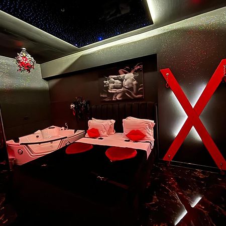 Romeo Nights - Love Rooms - Adults Only 부쿠레슈티 외부 사진