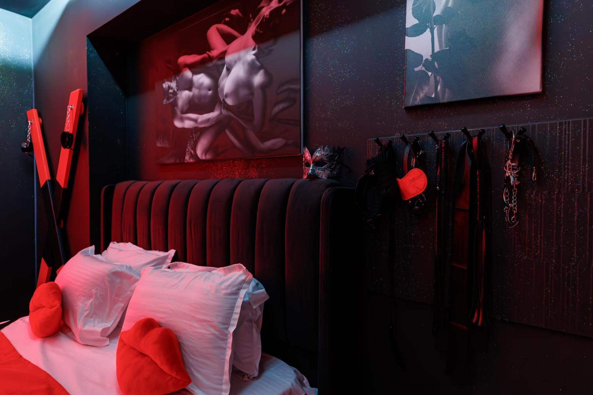 Romeo Nights - Love Rooms - Adults Only 부쿠레슈티 외부 사진