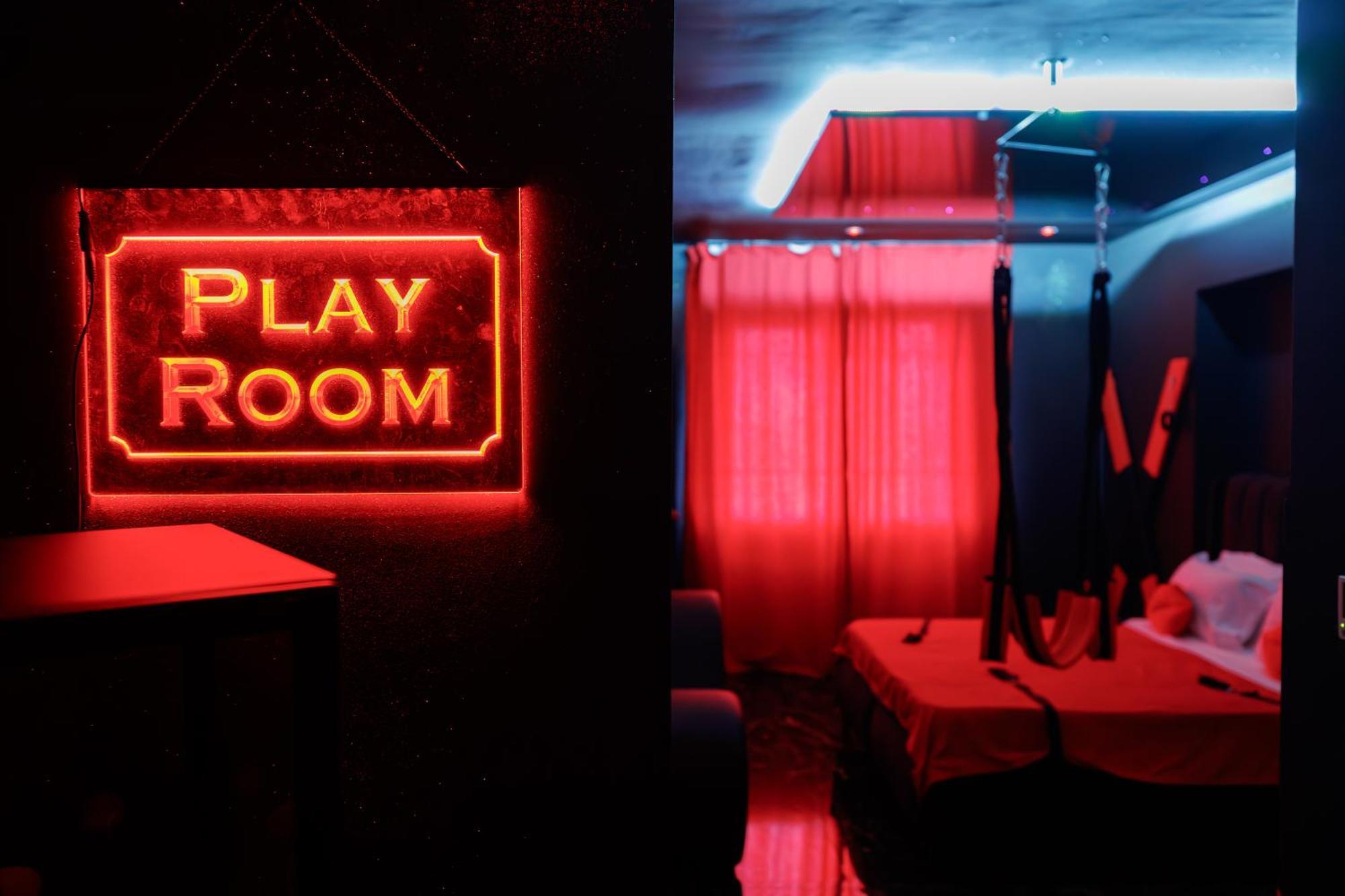 Romeo Nights - Love Rooms - Adults Only 부쿠레슈티 외부 사진