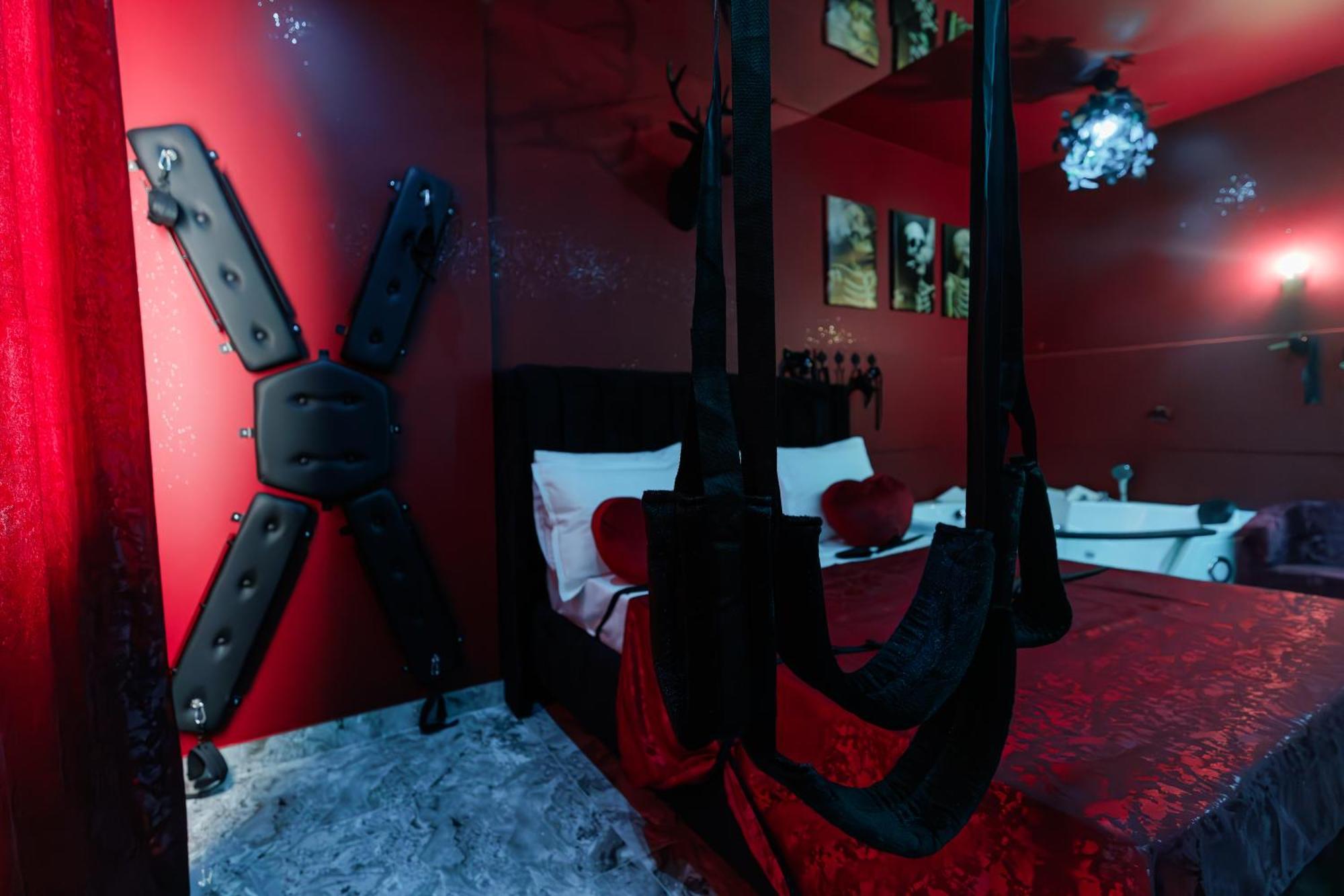 Romeo Nights - Love Rooms - Adults Only 부쿠레슈티 외부 사진